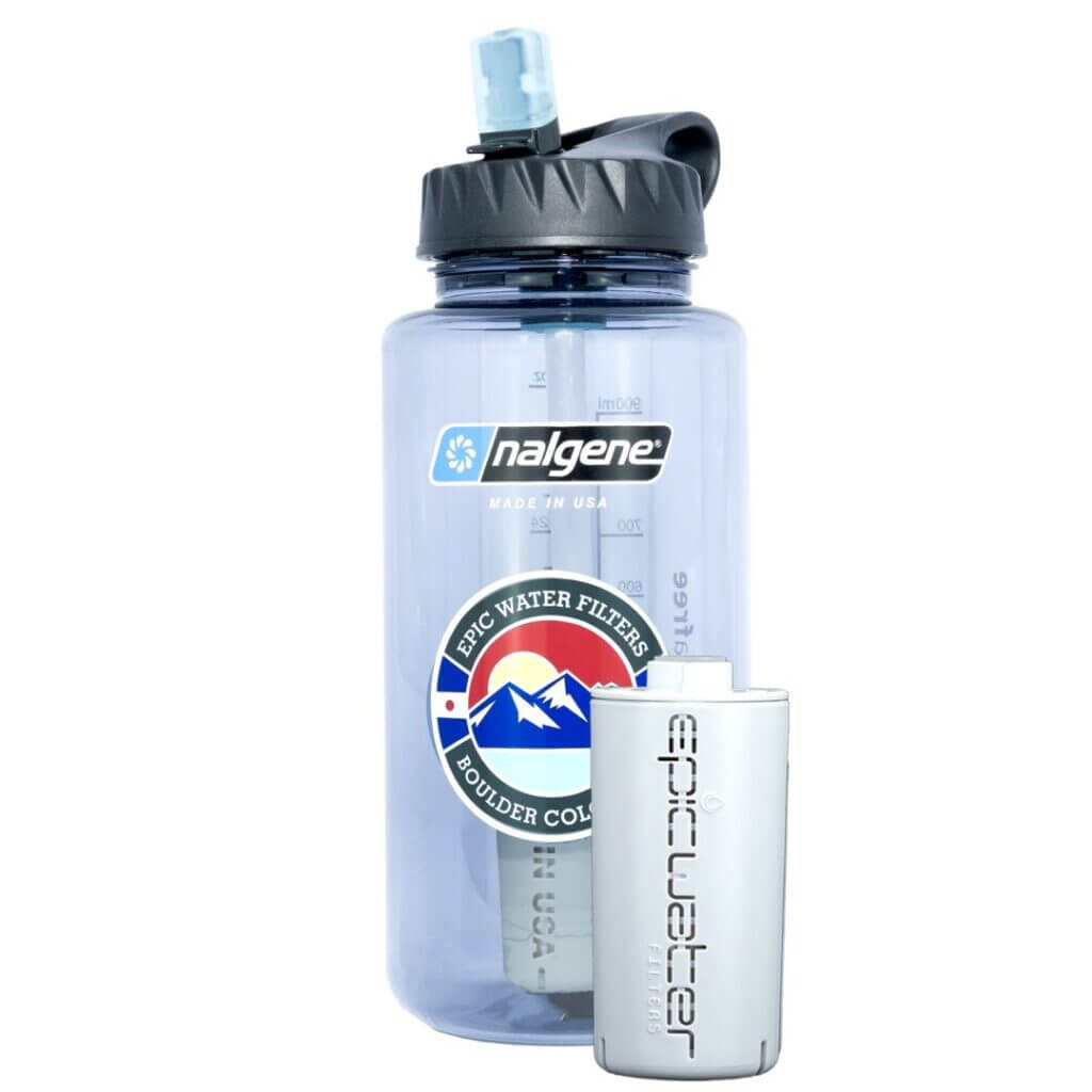 Water bottle with a built-in filter