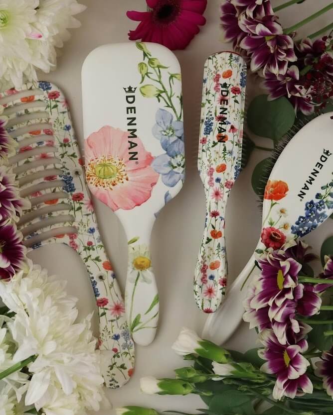 Floral flip-flops